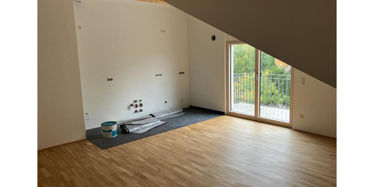 Dachgeschoßwohnung Grafrath - 3 Zimmer, 67 m&sup2;, 2.100&euro; | Angebot:24524231