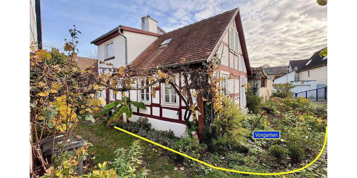 Schönes Fachwerkhaus mit kleinem Garten in ruhiger Lage 4 zimmer