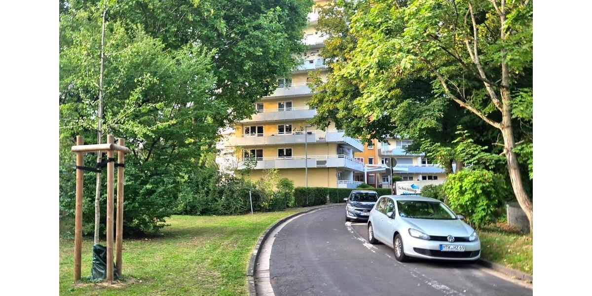 Hofheim - 0226: Renovierte 3ZKB EG Whg, 2 Balkone, 102 QM 3 zimmer