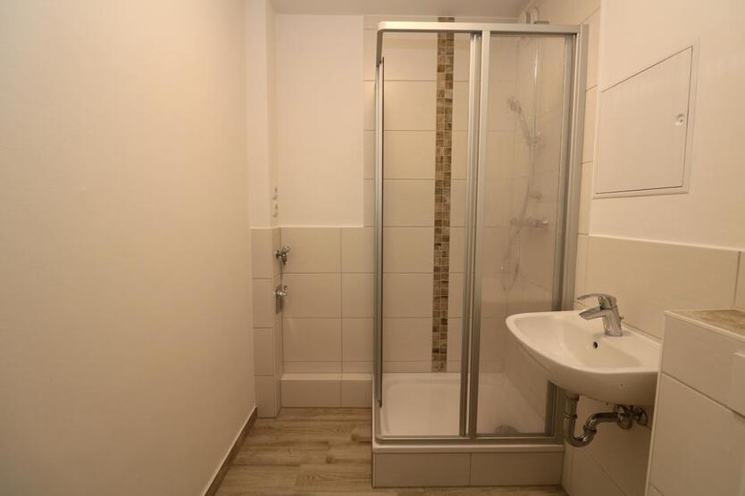 Eine neue Wohnung ist wie ein neues Leben…neu sanierte 2-RW mit Dusche u. Balkon!!! zimmer