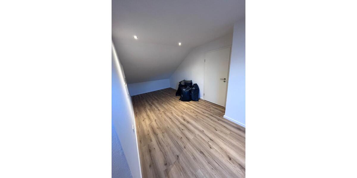 Dachgeschoßwohnung Siegen Kaan-Marienborn - 2 Zimmer, 59 m&sup2;, 580&euro; | Angebot:26003690