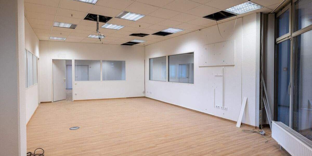 Gewerbeobjekt Delmenhorst Mitte - 5 Zimmer, 250 m&sup2;, 2.375&euro; | Angebot:25700054