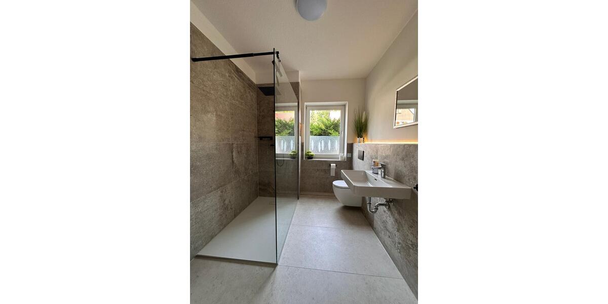 Wohnen auf Zeit Borsdorf - 4 Zimmer, 160 m&sup2;, 25&euro; | Angebot:22953458