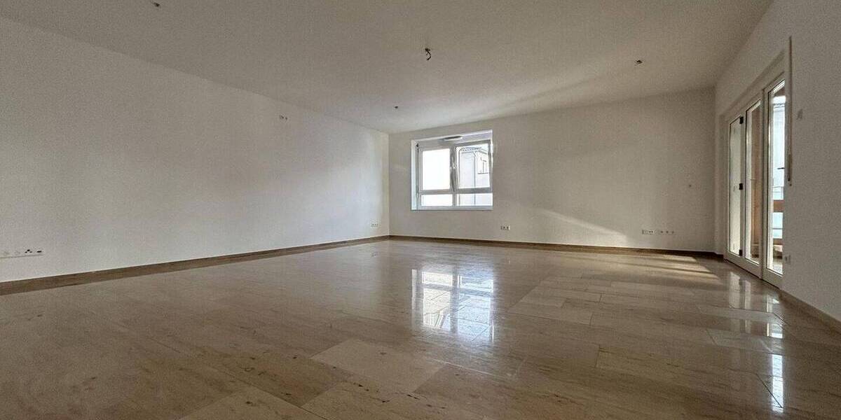 Großzügiges Wohnen -- ca. 230 qm auf einer Etage! 5 zimmer