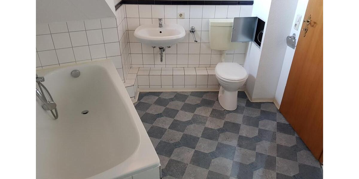 Dachgeschoßwohnung Auerbach/Vogtland Vogtland - 2 Zimmer, 50 m&sup2;, 210&euro; | Angebot:26101212