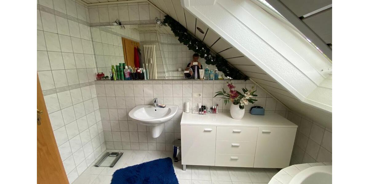 Dachgeschoßwohnung Burgthann - 4.5 Zimmer, 103 m&sup2;, 980&euro; | Angebot:25174904