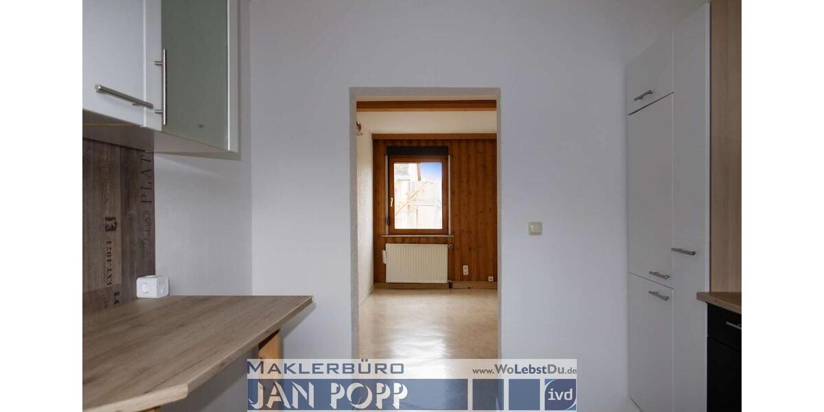 Große Wohnung mit Einbauküche und Gartennutzung 5 zimmer