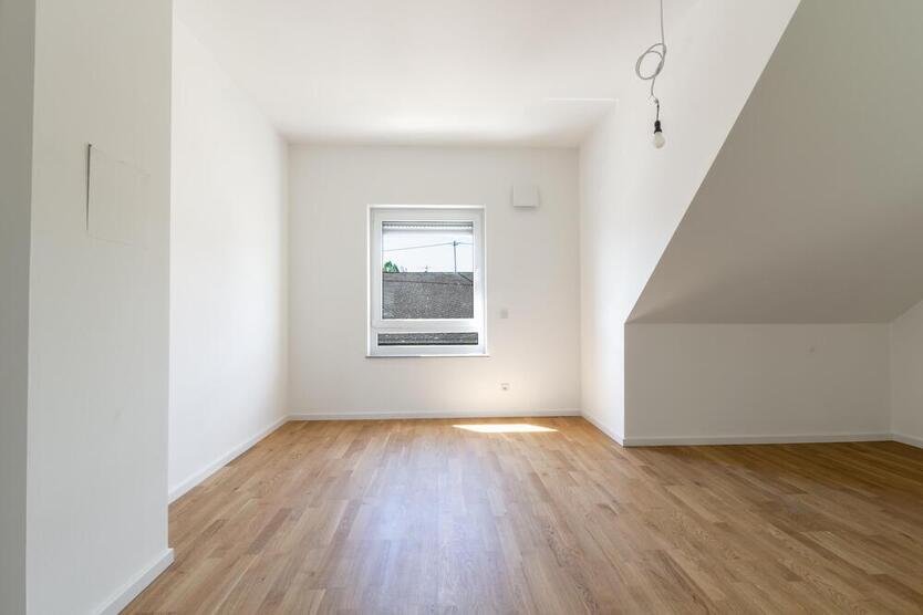 Tolle Dachgeschoßwohnung im Energiesparhaus Schweich-Issel-