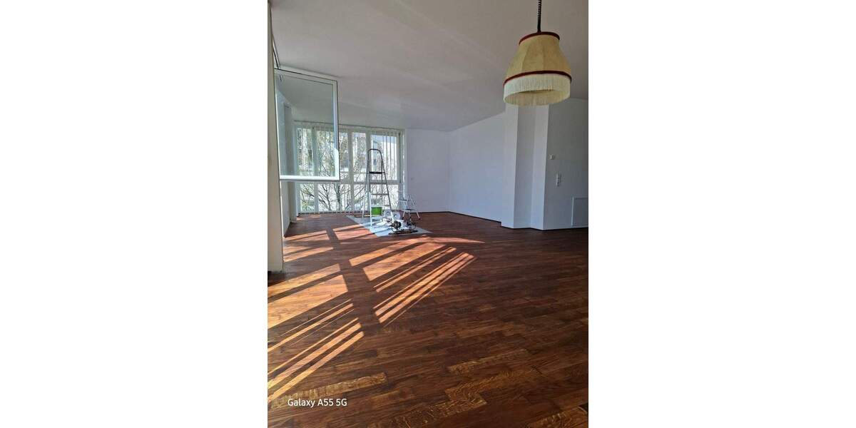 Etagenwohnung Ulm Mitte - 1 Zimmer, 110 m&sup2;, 1.280&euro; | Angebot:25916075