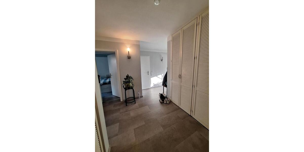 Wohnen auf Zeit Bonn Beuel-Mitte - 4 Zimmer, 75 m&sup2;, 460&euro; | Angebot:26257894