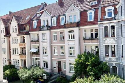 Charmanter Altbau in toller Villenstraße in der Südstadt