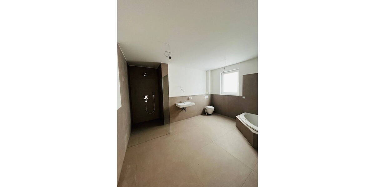 Doppelhaushälfte Rümmelsheim - 6 Zimmer, 182 m&sup2;, 2.000&euro; | Angebot:26155652