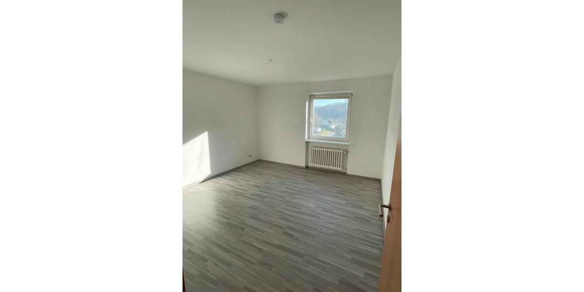 Etagenwohnung Netphen - 3 Zimmer, 79 m&sup2;, 630&euro; | Angebot:26635115