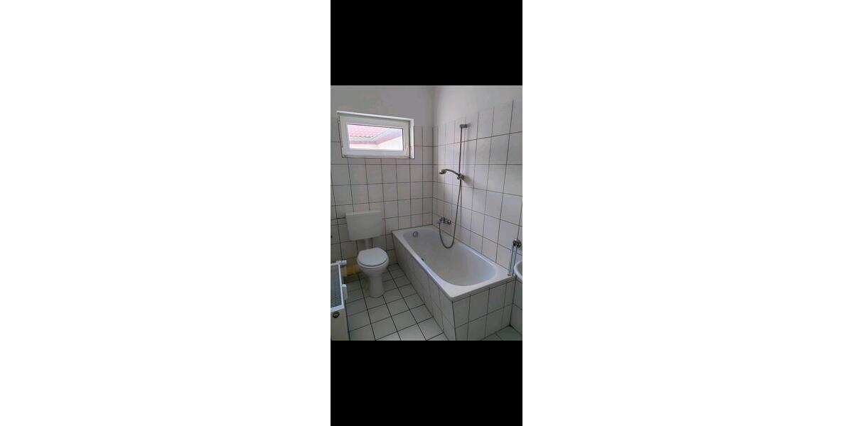 Etagenwohnung Pegau - 2 Zimmer, 40 m&sup2;, 370&euro; | Angebot:25205436