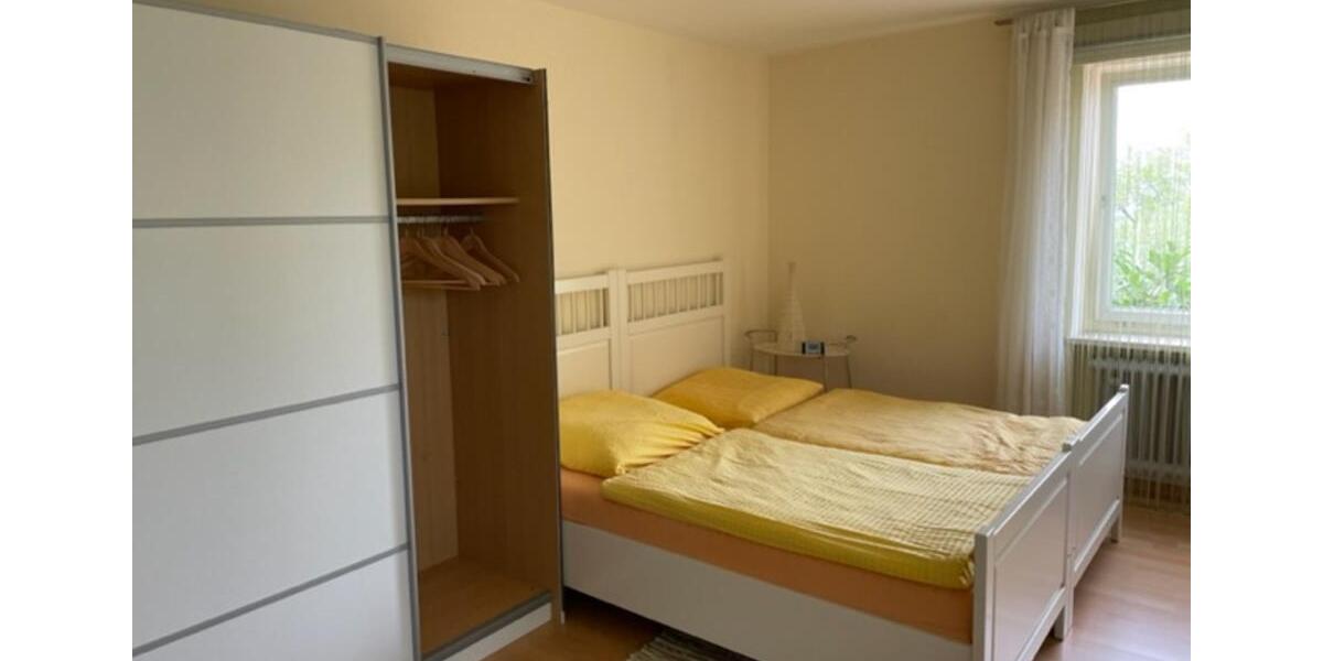 Möbliertes Zimmer mit BadWC in WG 1 zimmer