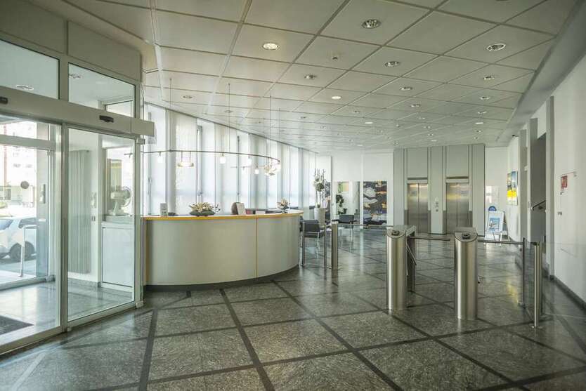Büro in Ludwigshafen am Rhein 680 € 68 m²