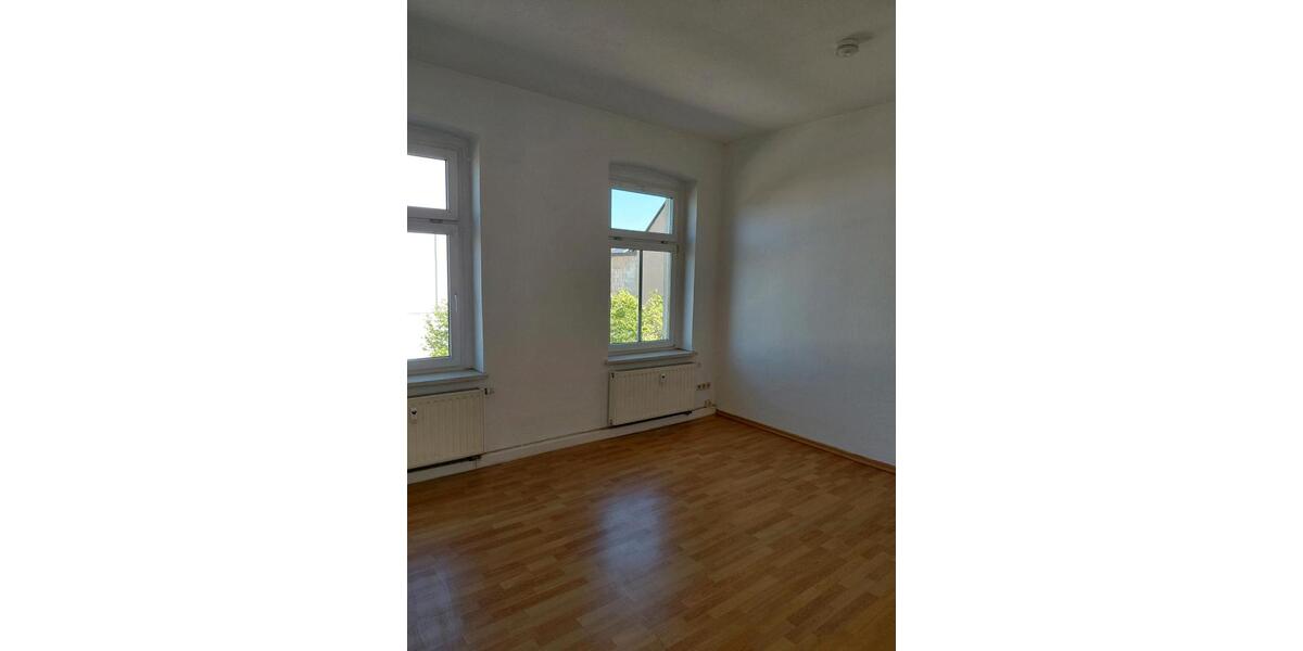 Etagenwohnung Pegau - 4 Zimmer, 80 m&sup2;, 610&euro; | Angebot:26373824
