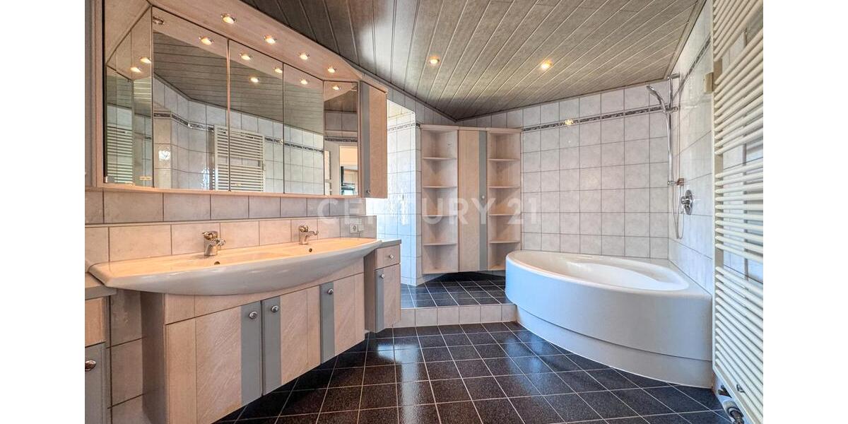 Maisonettenwohnung Lichtenfels - 3 Zimmer, 140 m&sup2;, 1.100&euro; | Angebot:25869151