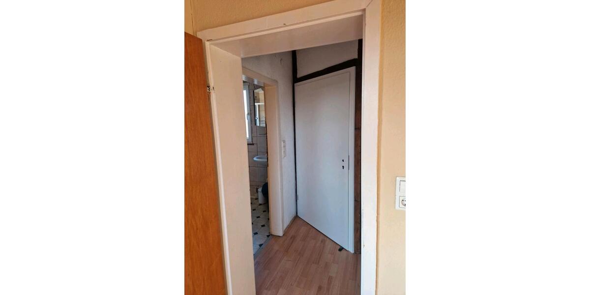 Dachgeschoßwohnung Immenhausen - 3 Zimmer, 58 m&sup2;, 350&euro; | Angebot:24663898