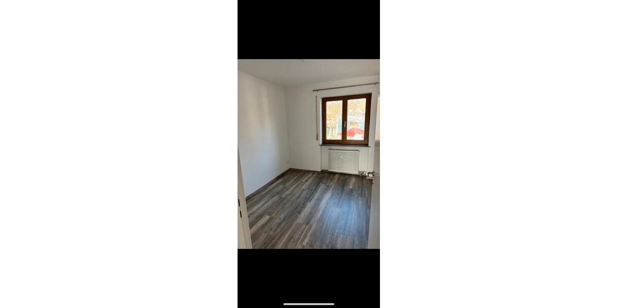 Etagenwohnung Schillingsfürst - 4 Zimmer, 86 m&sup2;, 750&euro; | Angebot:25893720