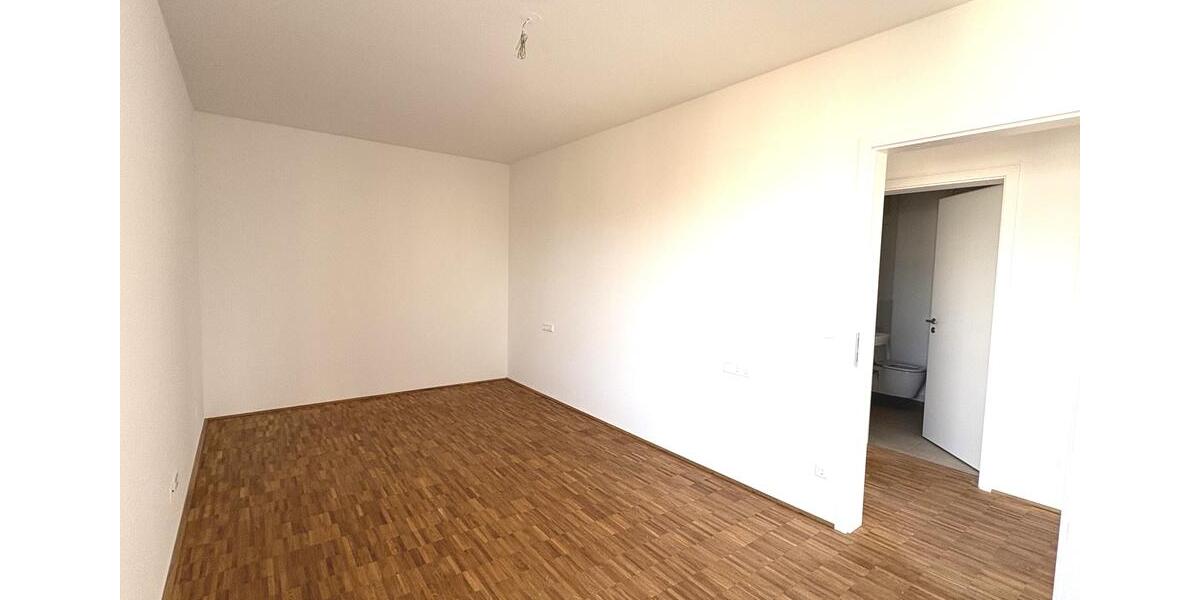 Dachgeschoßwohnung Leonberg - 3 Zimmer, 79 m&sup2;, 1.649&euro; | Angebot:23714097