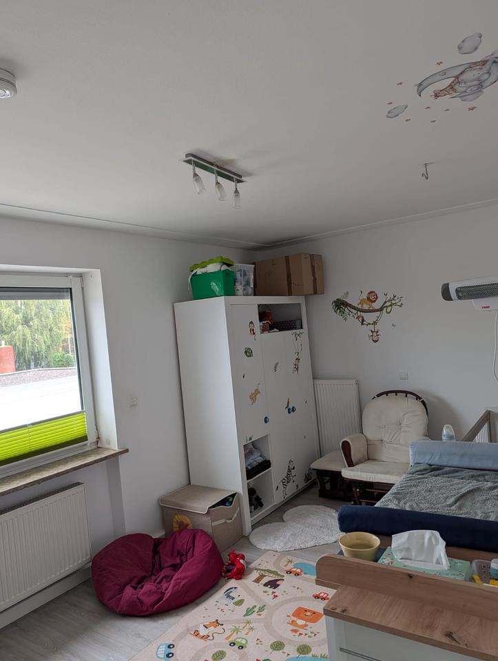 Helle 4-Zimmer-Wohnung mit Balkon in Regensburg West ab 1.12.25