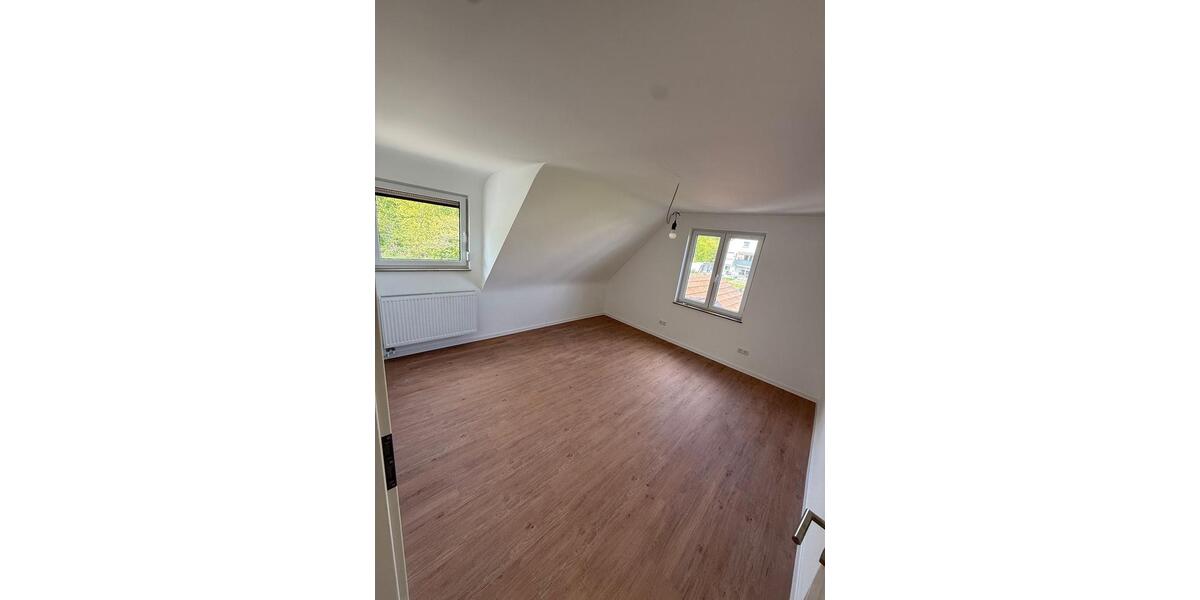 Maisonettenwohnung Neckarsulm - 4 Zimmer, 105 m&sup2;, 1.300&euro; | Angebot:26503217