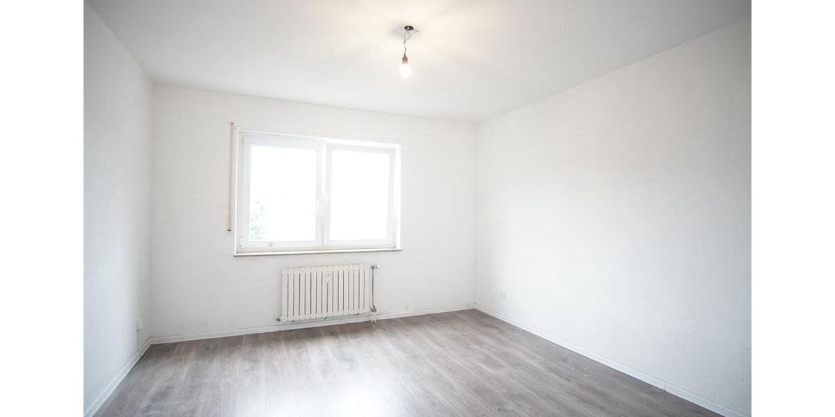 Erdgeschoßwohnung Essen Stadtbezirk VI - 4 Zimmer, 98 m&sup2;, 830&euro; | Angebot:24689419