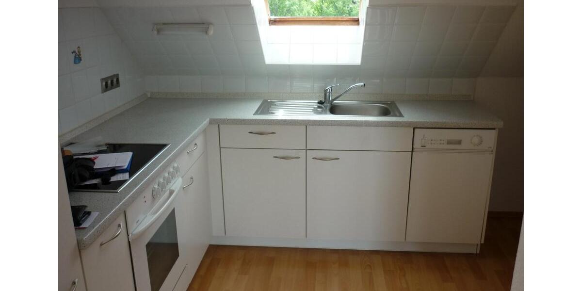 Dachgeschoßwohnung Schönebeck (Elbe) - 3 Zimmer, 82 m&sup2;, 400&euro; | Angebot:24782055