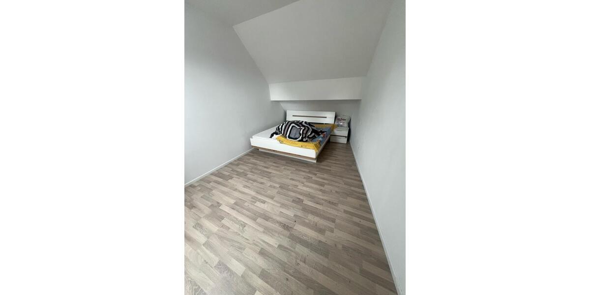 Etagenwohnung Allmendingen - 5 Zimmer, 130 m&sup2;, 350&euro; | Angebot:25404786