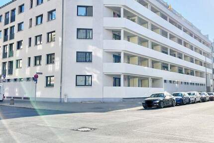 „MY HOME“ SONNIGE 3 Zimmer Wohnung MIT EINBAUKÜCHE UND BALKON UND KFZ-STELLPLATZ