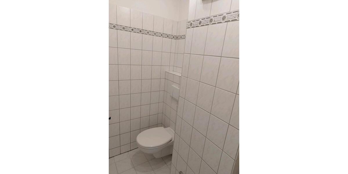Etagenwohnung Ihlow - 2.5 Zimmer, 80 m&sup2;, 1.100&euro; | Angebot:26268016