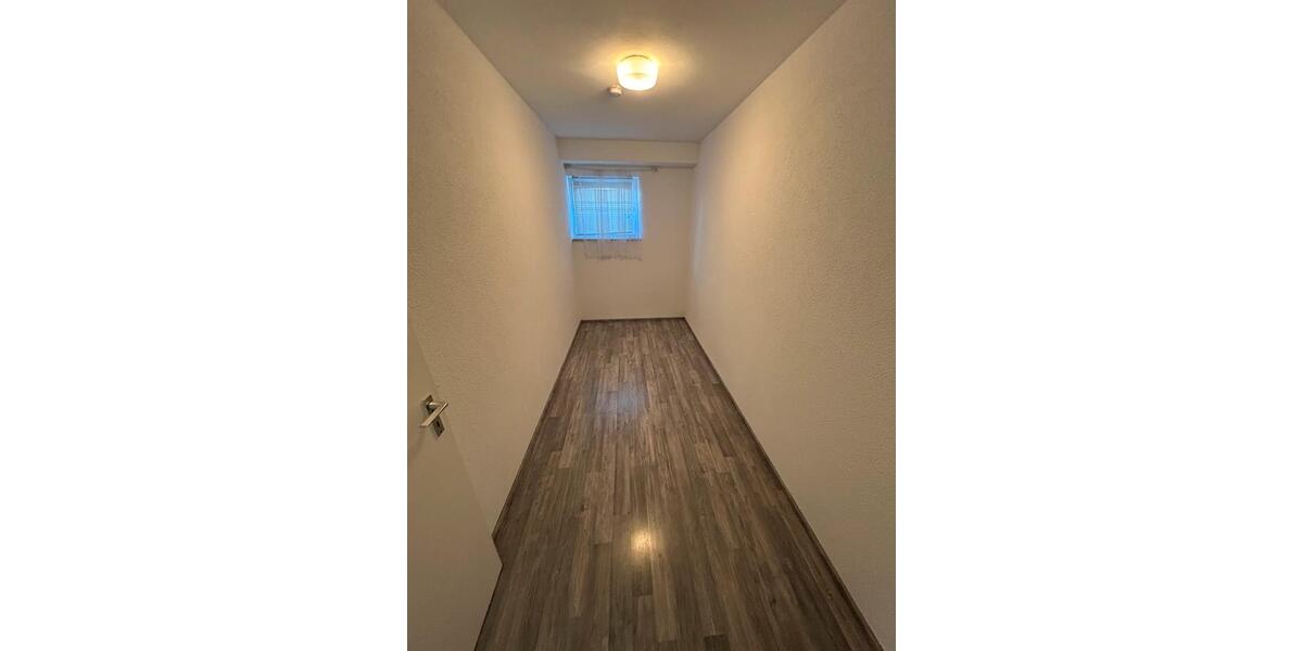 Erdgeschoßwohnung Weinstadt - 3 Zimmer, 83 m&sup2;, 1.200&euro; | Angebot:26593068