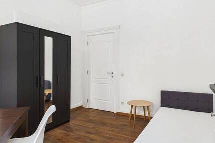 WG-Zimmer in stilvoller 4er-WG mit zwei Bädern in einem Denkmalobjekt