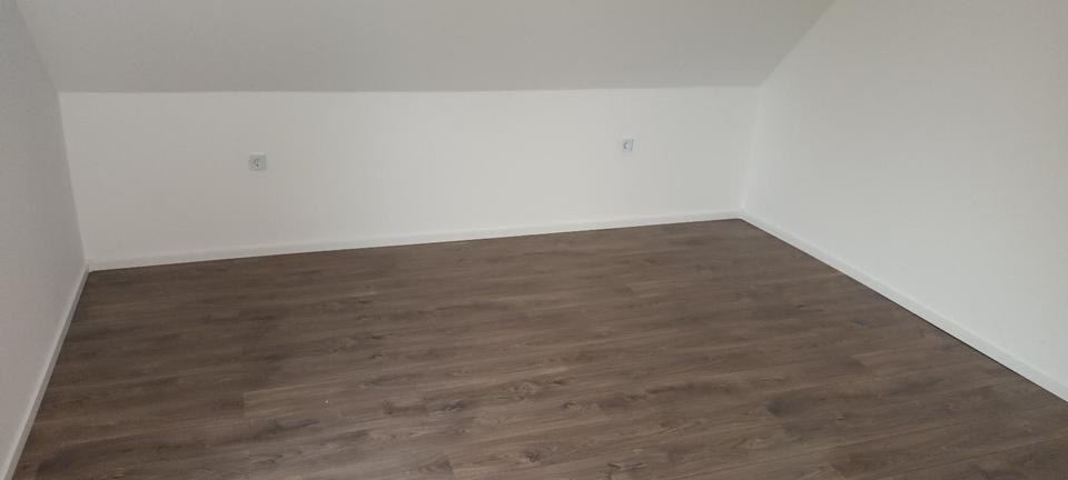 Dachgeschoßwohnung Geeste - 4 Zimmer, 110 m&sup2;, 770&euro; | Angebot:26611269