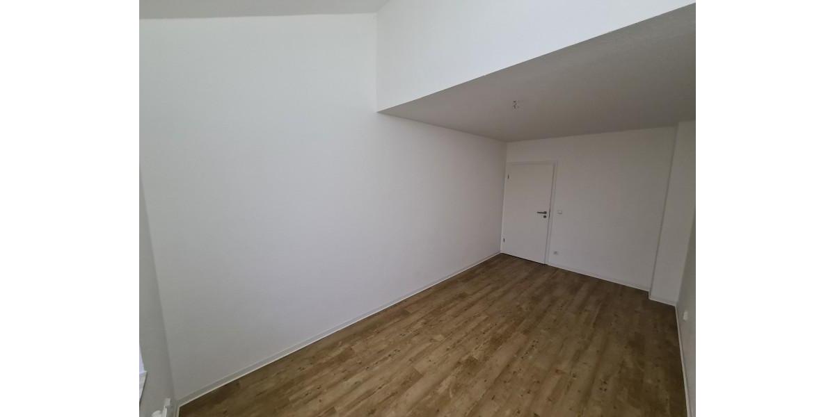 Etagenwohnung Stendal - 5 Zimmer, 105 m&sup2;, 633&euro; | Angebot:24711771