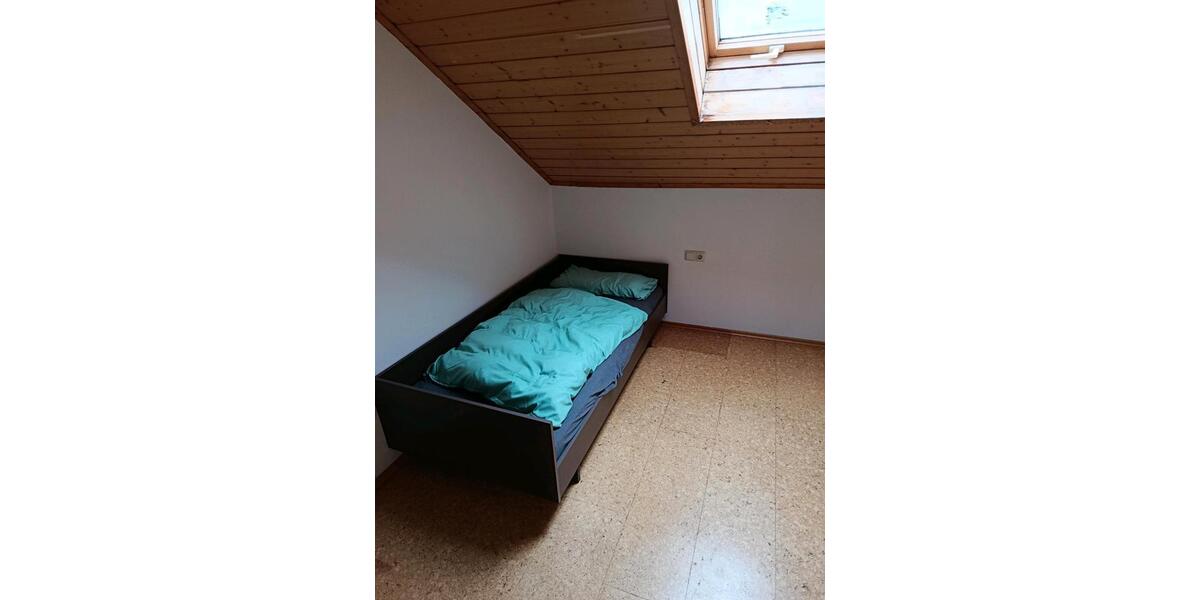 Dachgeschoßwohnung Wurmannsquick - 3 Zimmer, 58 m&sup2;, 670&euro; | Angebot:26660078