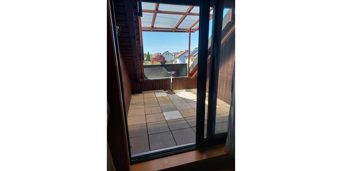 Dachgeschoßwohnung Üchtelhausen - 4 Zimmer, 125 m&sup2;, 850&euro; | Angebot:26130336