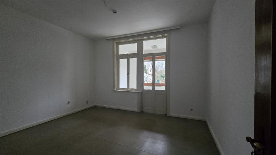 Etagenwohnung Bad Pyrmont - 3 Zimmer, 117 m&sup2;, 650&euro; | Angebot:24103705