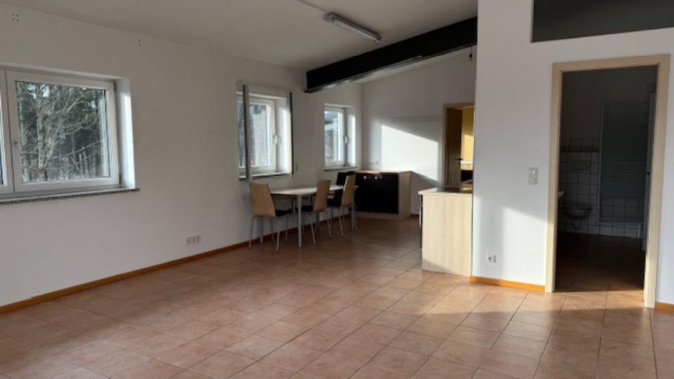 Gewerbeobjekt Raubling - 660&euro; | Angebot:24684494