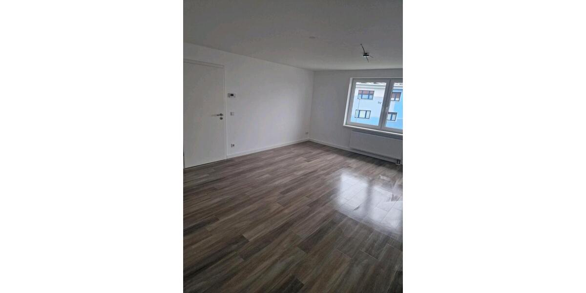 Etagenwohnung Anklam - 2 Zimmer, 82 m&sup2;, 740&euro; | Angebot:24978673