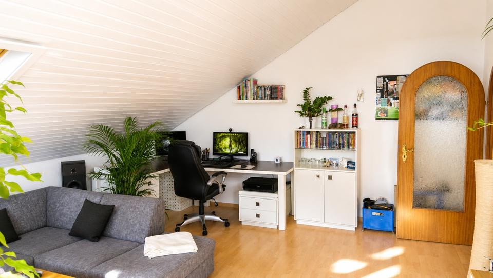 Dachgeschoßwohnung Talheim - 2.5 Zimmer, 67 m&sup2;, 850&euro; | Angebot:26631990