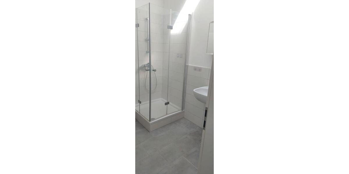Dachgeschoßwohnung Singen (Hohentwiel) - 3 Zimmer, 70 m&sup2;, 1.050&euro; | Angebot:26489759