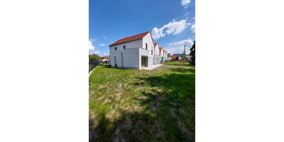 Reihenhaus Wohnung mit gehobener Ausstattung (Garten, Garage, Fußbodenheizung u.n.v.m) in Lübbenau Spreewald 5 zimmer