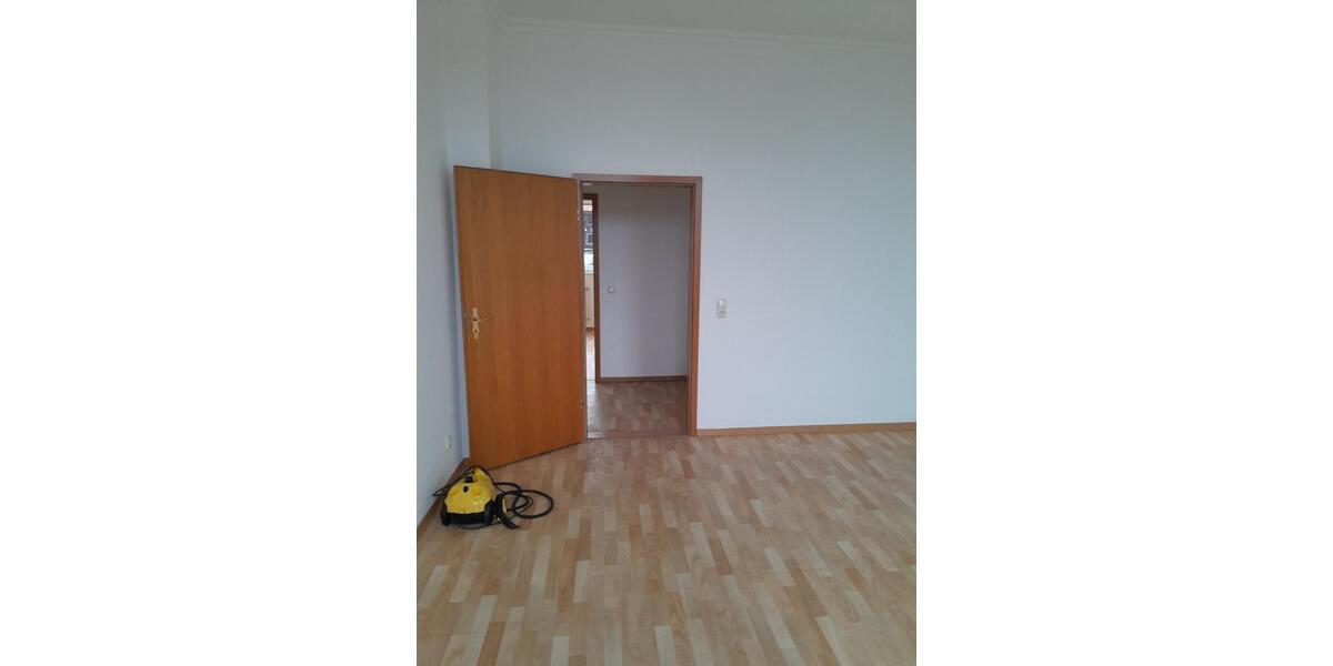 Erdgeschoßwohnung Parchim - 2 Zimmer, 73 m&sup2;, 410&euro; | Angebot:25339381