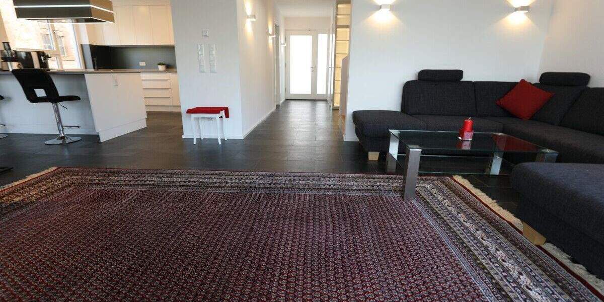 Einfamilienhaus Niederdorfelden - 7 Zimmer, 210 m&sup2;, 3.100&euro; | Angebot:24401392