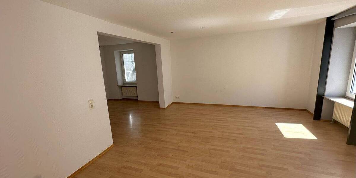 Einfamilienhaus Kaiserslautern Innenstadt - 3 Zimmer, 102 m&sup2;, 990&euro; | Angebot:25928846