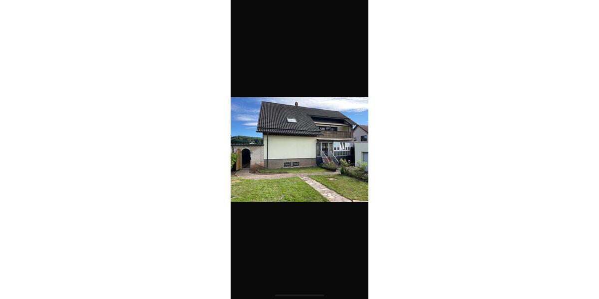 Etagenwohnung Heusweiler - 4 Zimmer, 111 m&sup2;, 900&euro; | Angebot:24484294