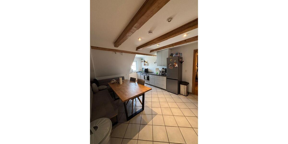 Dachgeschoßwohnung Markt Indersdorf - 4 Zimmer, 130 m&sup2;, 2.150&euro; | Angebot:25881481