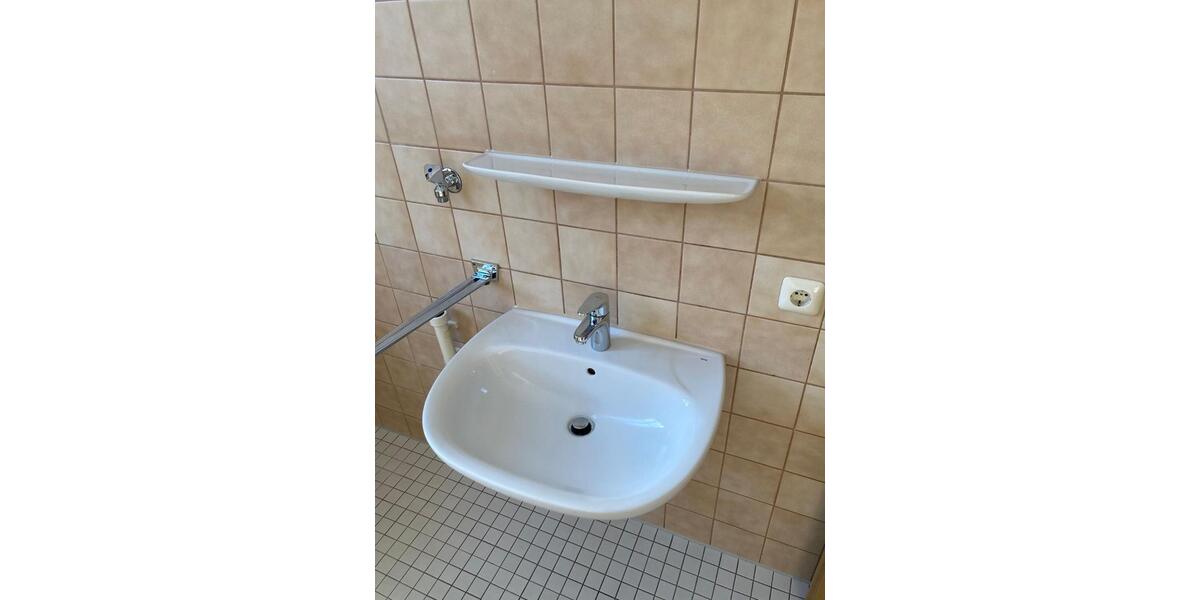 Erdgeschoßwohnung Wiesau Kornthan - 3 Zimmer, 73 m&sup2;, 495&euro; | Angebot:25960438